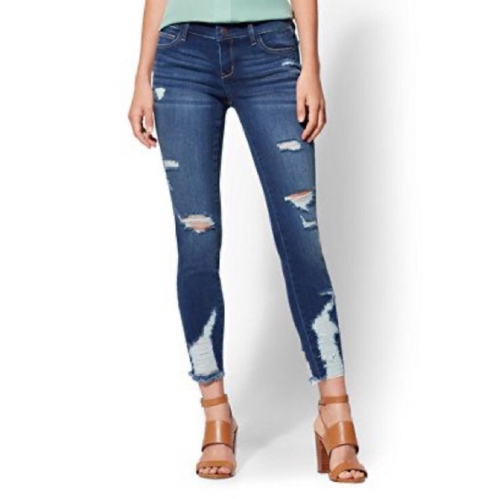 New York & Company Blue Ankle Cropped Jeans